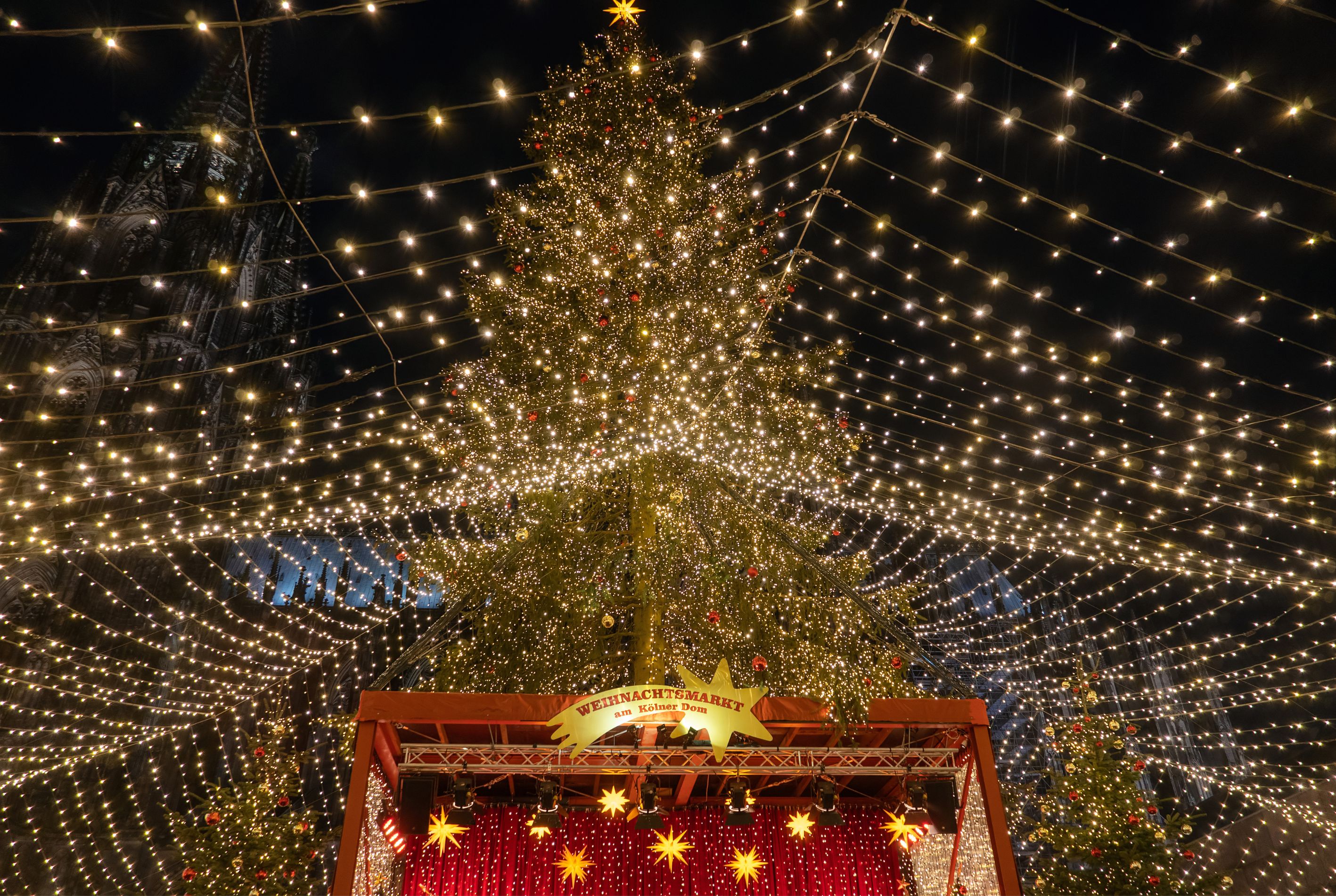 MARCHÉ DE NOËL À COLOGNE