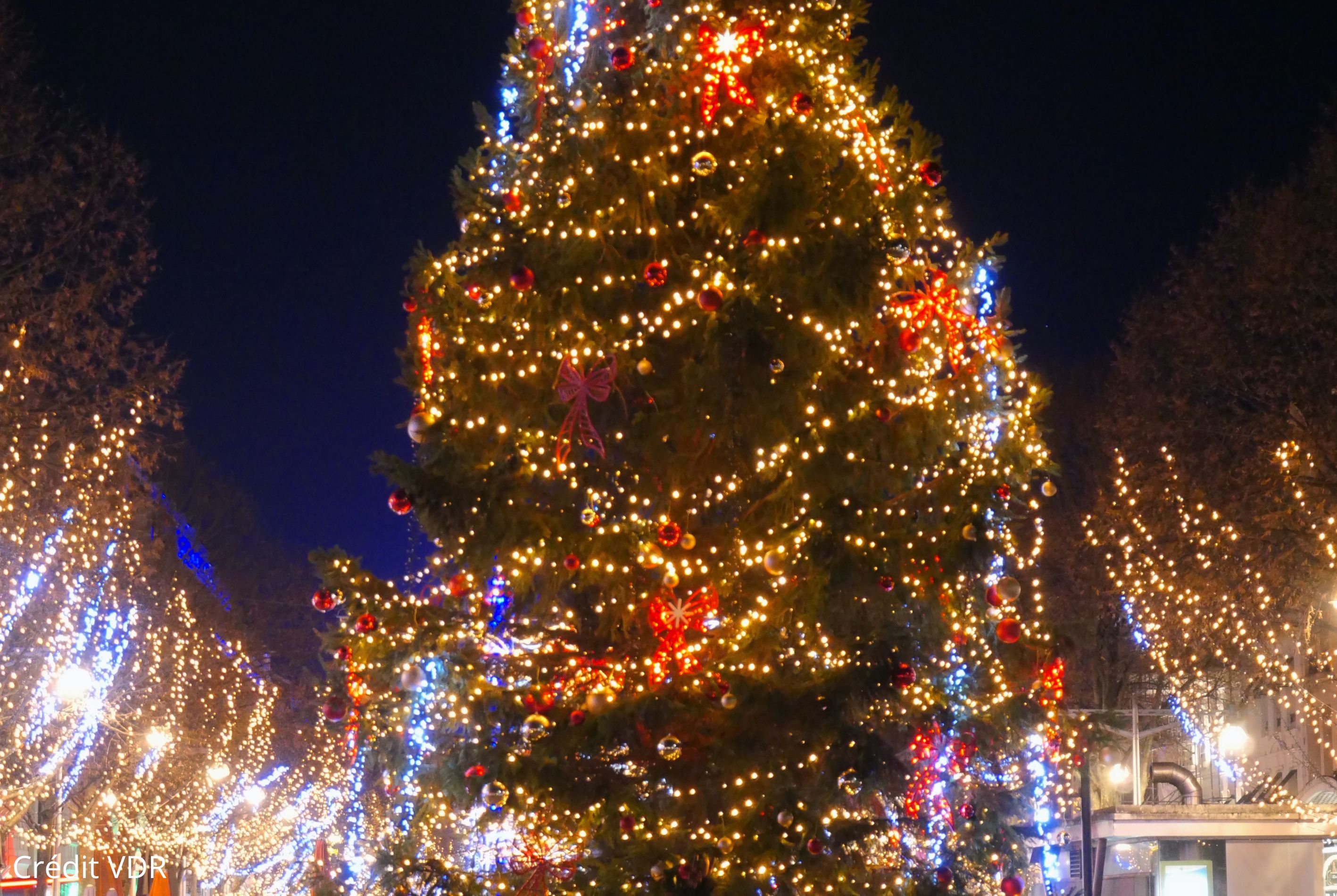 MARCHÉ DE NOËL À REIMS & VISITE GUIDÉE DES CAVES MUMM