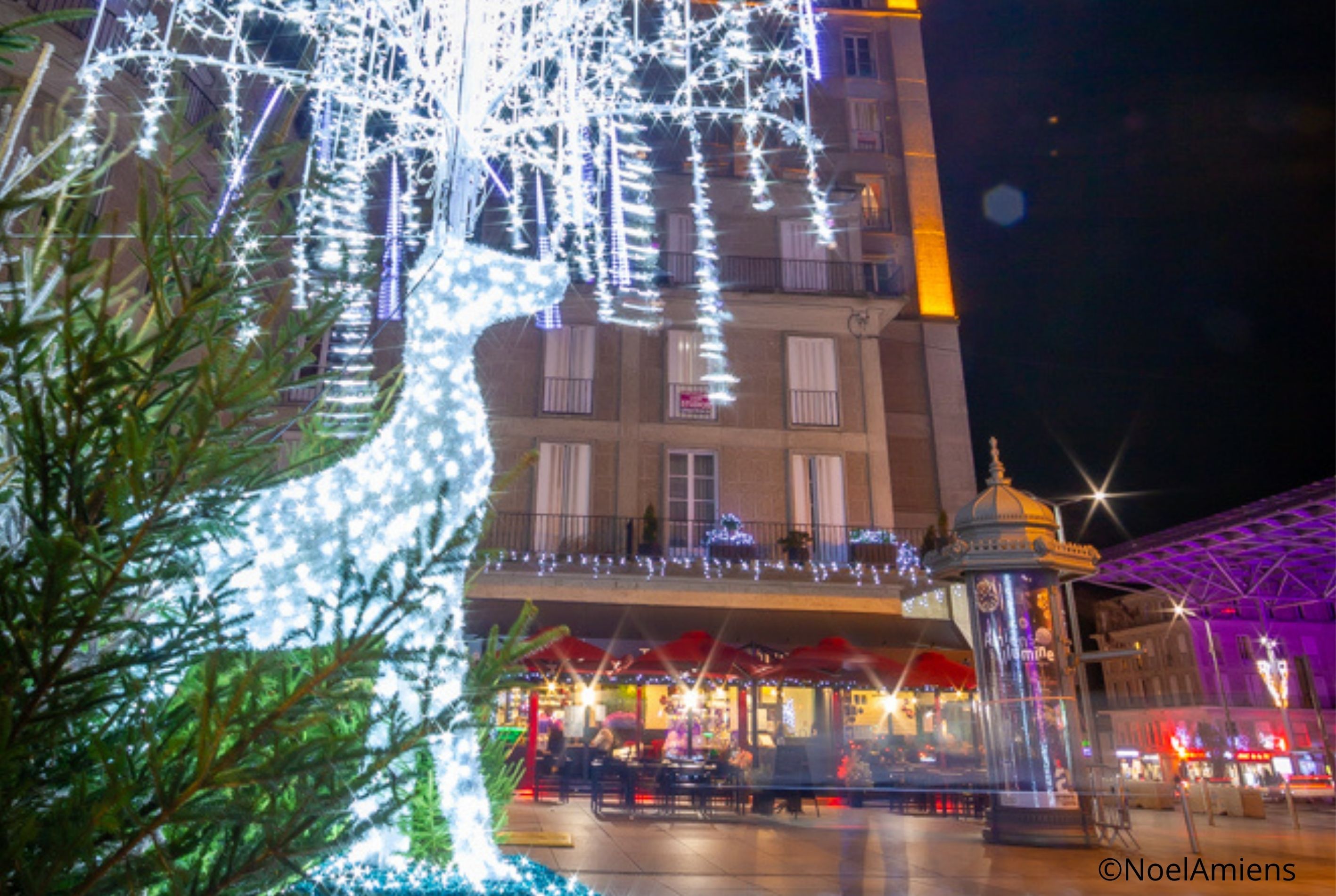MARCHÉ DE NOËL À AMIENS - SPECTACLE « CHROMA » - CHOCOLATERIE