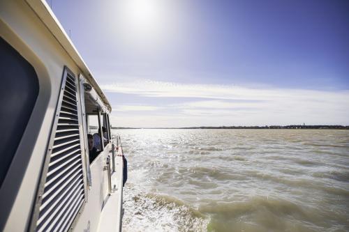 ÉTAPLES : SON MARCHÉ ET VISITE DE MARÉIS