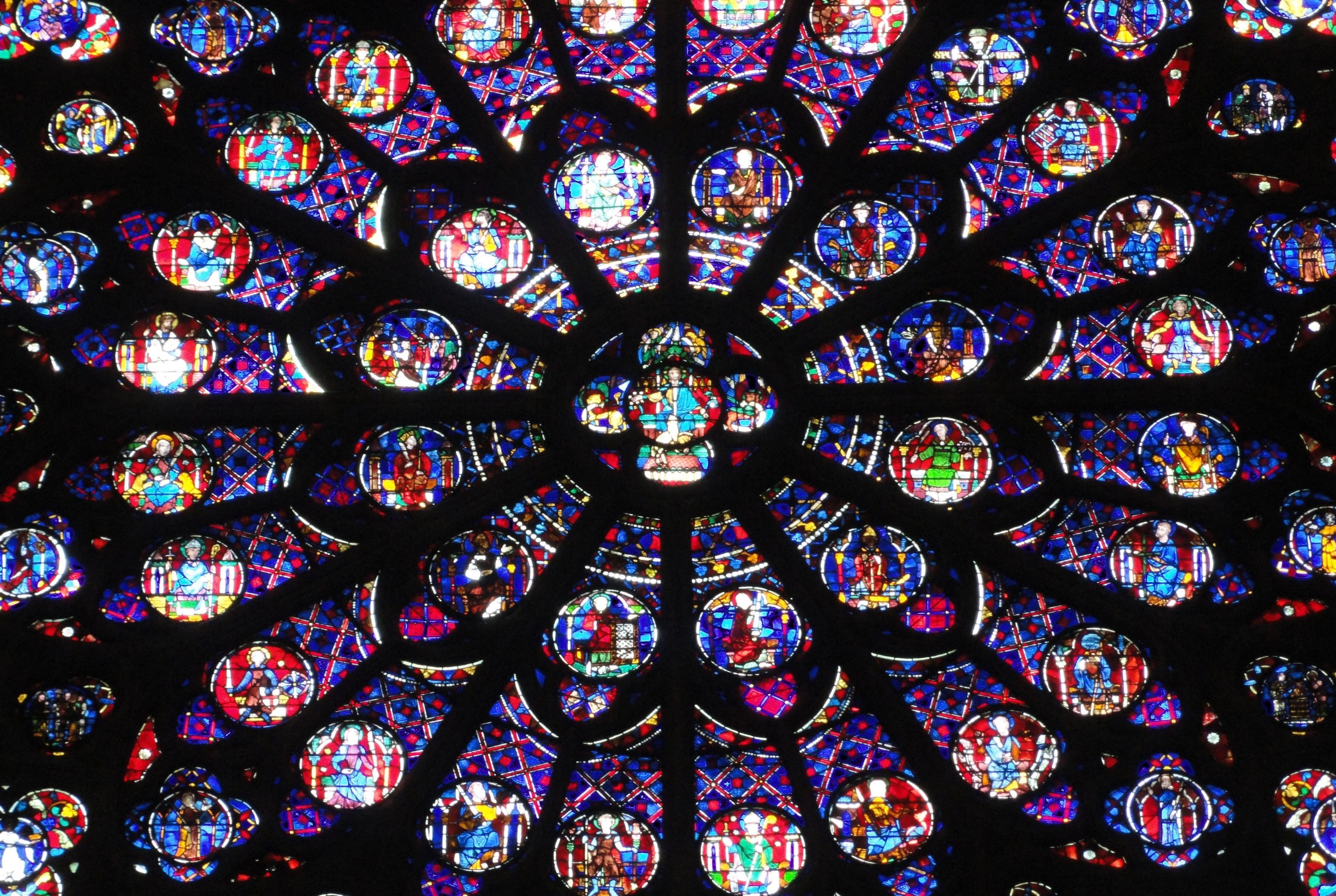 NOTRE DAME DE PARIS ET TEMPS LIBRE DANS LA CAPITALE